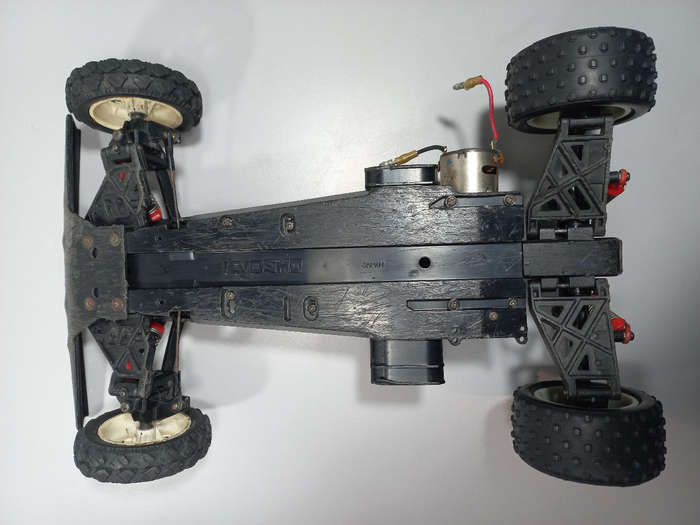 Kyosho Raider 2WD 1/10 RC Car