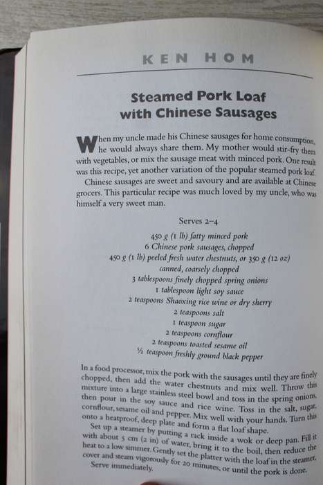 Ken Hom's Easy Family Dishes: A Memoir with Recipes