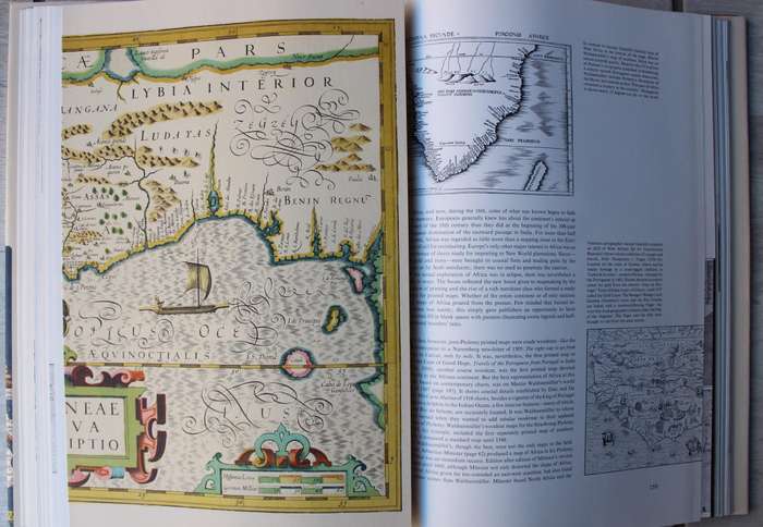 Landmarks of Mapmaking: Illustrated Survey of Maps & Mapmakers / Tooley