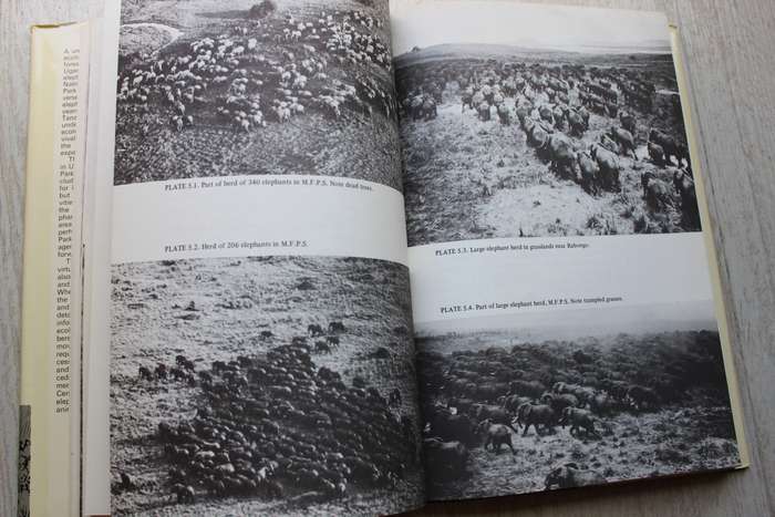 ELEPHANTS AND THEIR HABITATS The Ecology of Elephants in North Bunyoro Uganda / LAWS & PARKER