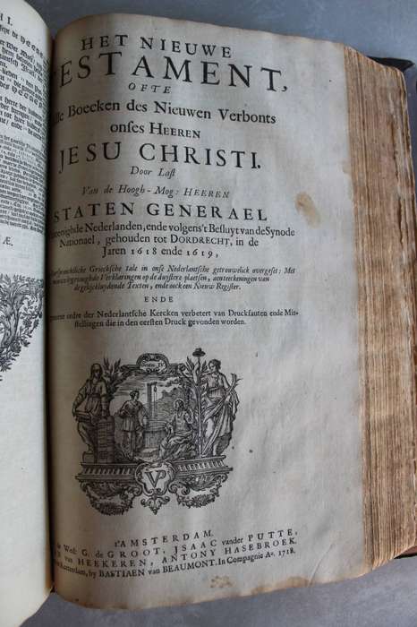 Groot 1718 Staten Generaal BIJBEL met koper gespes