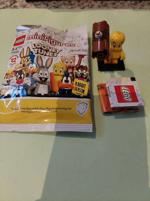 4 x Original Lego CMF mini figs