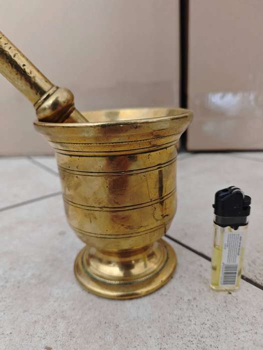 Brass pestle set