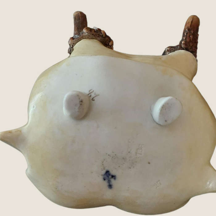 Ernst Bohne Sohne Ivory Porcelain Pen and Ink Holder