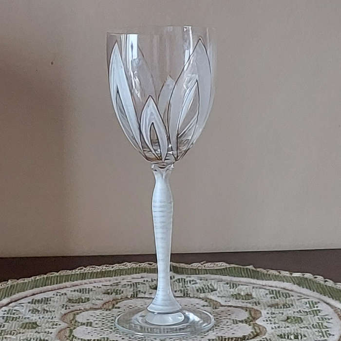 Crystal Thin White & Red Wine Glasses Hand painted in White & Gold - signed