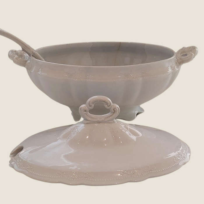 White Alfred Meakin Ironstone Soup Toureen
