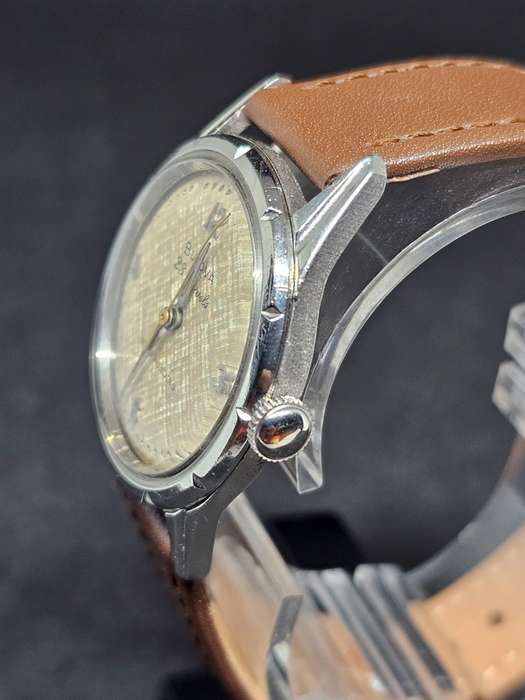 Vintage early 60s Swiss Bulova Automatic, 23 Jewels KAW