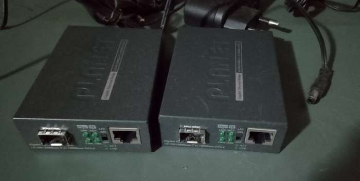 2 x Planet GT-805A - Fibre Media Converter