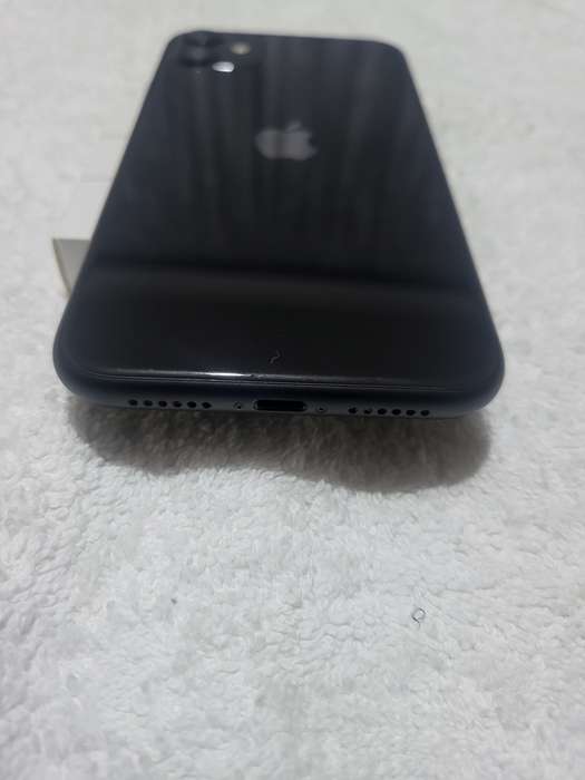 iPhone 11 - Black - 64GB - Excellent Condition - With Extras - Please Read
