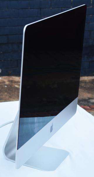 Ultra Slim iMac, core i5, 8gb ram, 1tb hdd, 21.5" display, mac os catalina