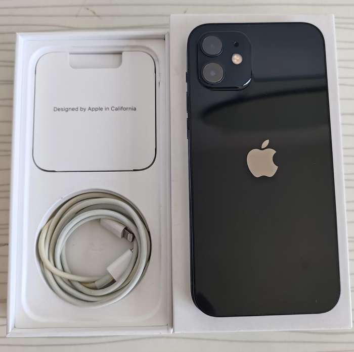 Apple iPhone 12 64GB - Black