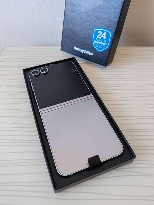 Samsung Z Flip6 256GB