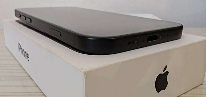 Apple iPhone 256GB - Black