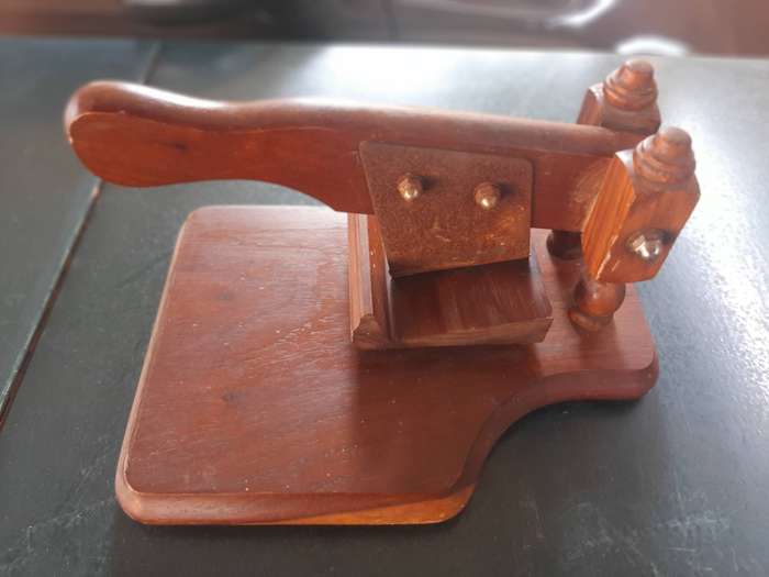 Biltong slicer