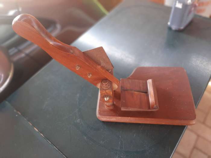 Biltong slicer