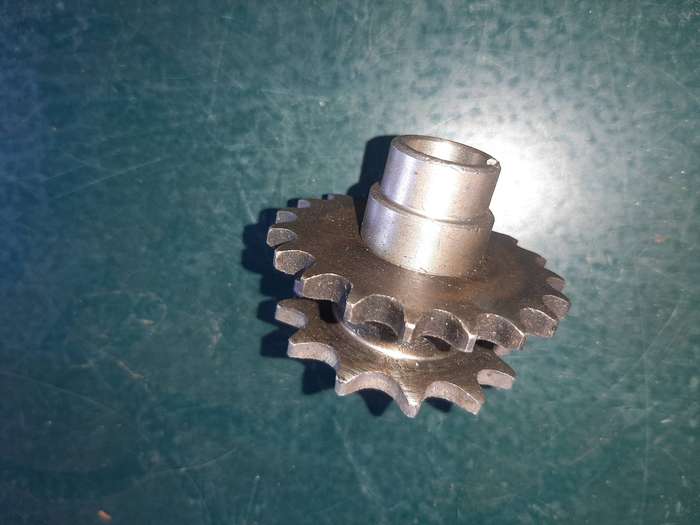 Motorcycle timming chain sprockets and timming chain.