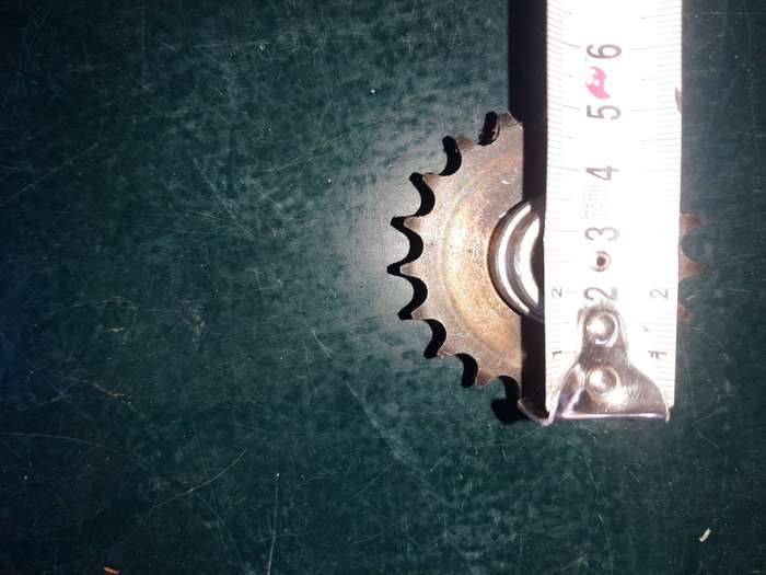 Motorcycle timming chain sprockets and timming chain.
