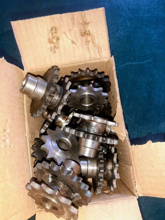 Motorcycle timming chain sprockets and timming chain.