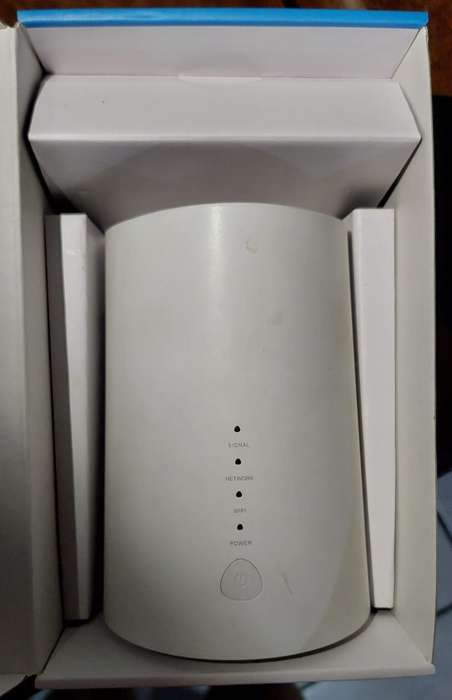Alcatel Linkhub LTE cat7 Home Station Model HH72v1