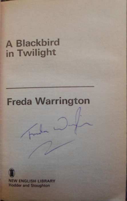 A Blackbird in Twilight - Freda Warrington. Signed!