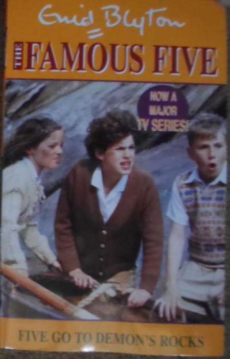 Five go to Demon's Rocks - Enid Blyton. Famous Five.