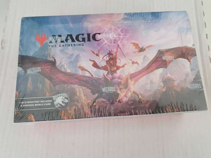 Magic: The Gathering The Lost Caverns of Ixalan Set Booster Box - 30 Booster Packs + 1 Box Topper