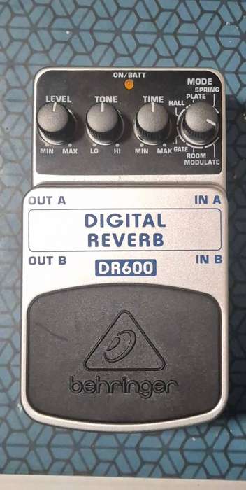 Behringer DR600 Digital Reverb guitar effects pedal