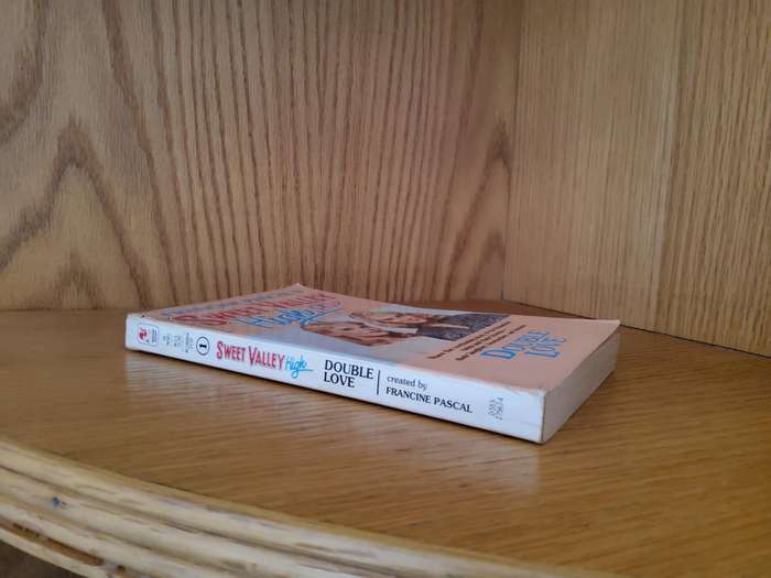 Sweet Valley High by Francine Pascal