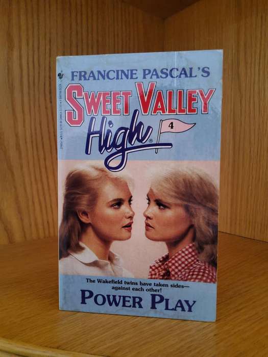 Sweet Valley High by Francine Pascal