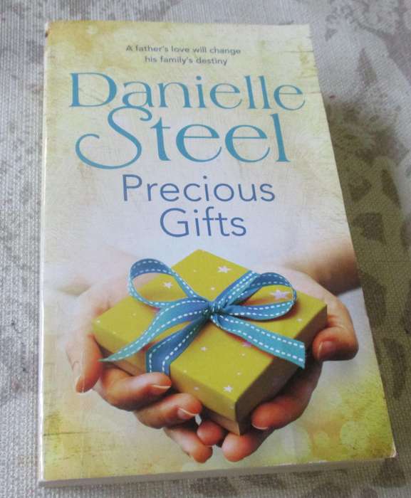 PRECIOUS GIFTS - DANIELLE STEEL