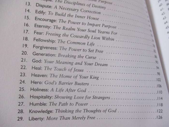 WORDS TO LIVE BY - REFLECTIONS &  INSIGHTS ON THE MOST LIFE-CHANGING & THOUGHT-PROVOKING WORDS IN TH
