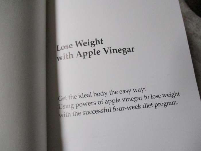 LOSE WEIGHT WITH APPLE VINEGAR