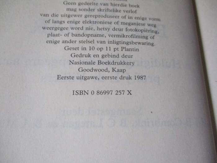 BEDIENING EN BEDIENAAR - N' HULDIGINGSBUNDEL OPGEDRA AAN PROF J.L. DE VILLIERS - H.J.B. COMBRINK, ..