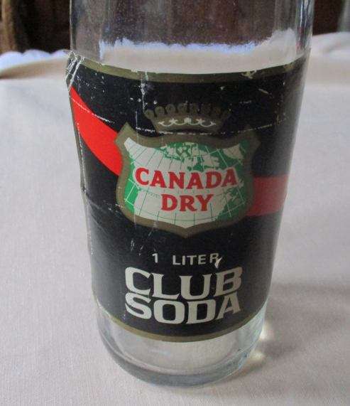OLD S.A. CANADA DRY CLUB SODA 1 LITER  GLASS BOTTLE