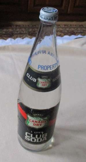 OLD S.A. CANADA DRY CLUB SODA 1 LITER  GLASS BOTTLE