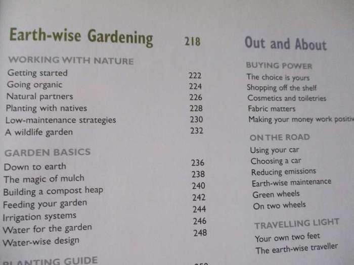 1001 EASY WAYS FOR EARTH-WISE LIVING - NATURAL AND ECO-FRIENDLY IDEAS THAT ...  - READERR'S DIGEST