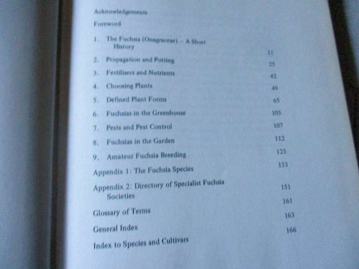 GROWING FUCHSIAS - K JENNINGS & V MILLER