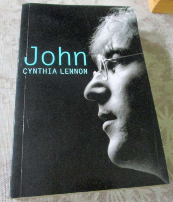JOHN - CYNTHIA LENNON