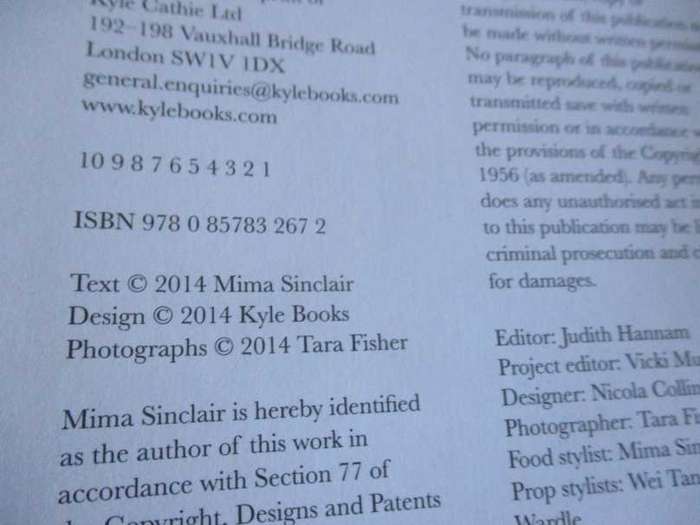 MUG CAKES - 40 SPEEDY CAKES TO MAKE IN A MICROWAVE - MIMA SINCLAIR