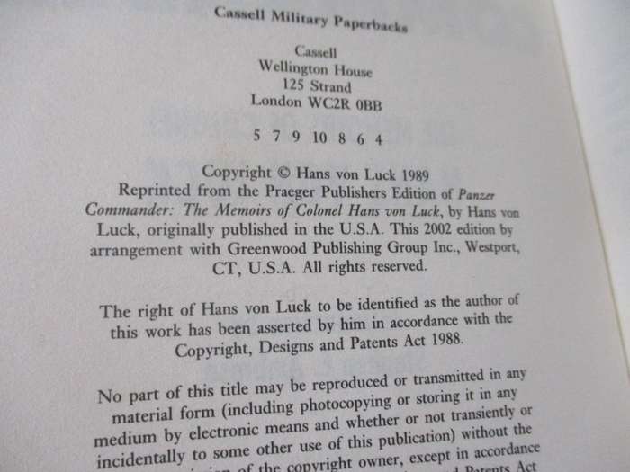 PANZER COMMANDER - THE MEMOIRS OF COLONEL HANS VON LUCK