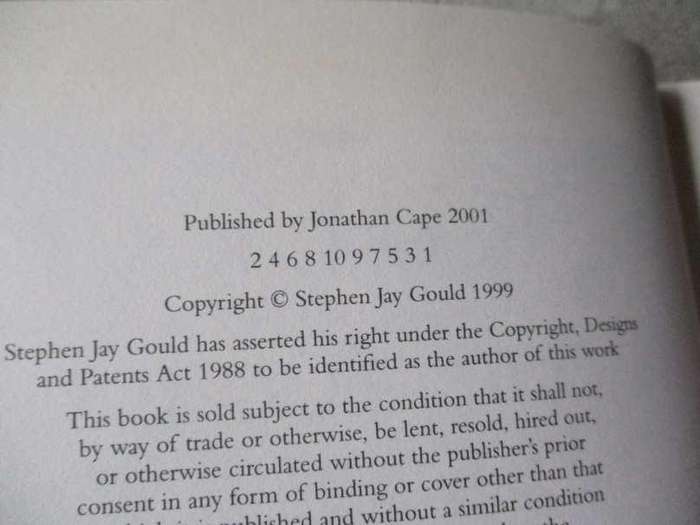 ROCKS OF AGES - SCIENCE AND RELIGION IN THE FULLNESS OF LIFE - STEPHEN JAY GOULD