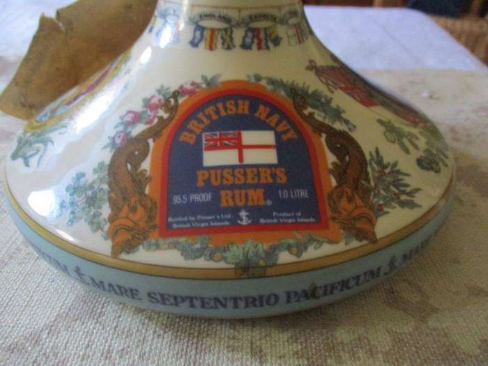 VINTAGE WADE STAFFORDSHIRE BRITISH NAVY PUSSERS RUM -FULL DECATER - ADMIRAL LORD NELSON NAVY