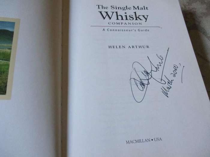 THE SINGLE MALT WHISKY COMPANION - A CONNOISEUR'S GUIDE - HELEN ARTHUR