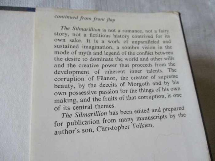 THE SILMARILLION - J.R.R. TOLKIEN ( FIRST EDITION HARDCOVER 1977 )