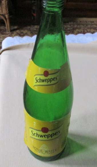 S.A. SCHWEPPES INDIAN TONIC WATER 1 LITRE GLASS BOTTLE