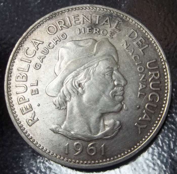 Uruguay 10 Pesos 1961 - Nice condition