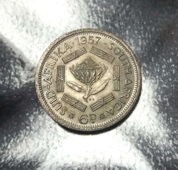 Union Sixpence 1957 - Great condition