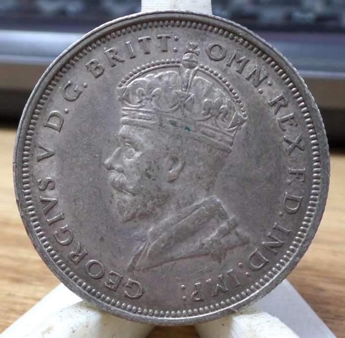 Australia 1 Florin 1927 - Parliament - Nice condition