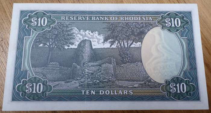 Rhodesia 10 Dollars 1979 - aUNC to UNC condition