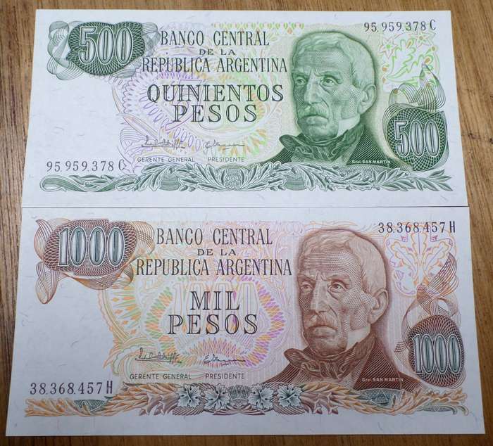 Argentina 500 & 1000 Pesos 1980-82 - UNC condition